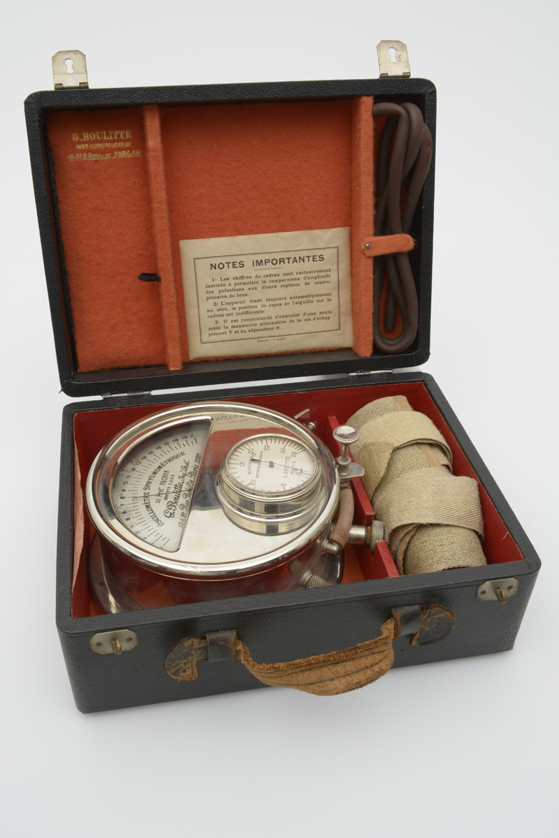 Oscillotonometer nach Michel Victor Pachon (Arzt, Physiologe, 1867-1938) zur Messung des Blutdrucks (frühes 20. Jh.), Inventarnummer 11224